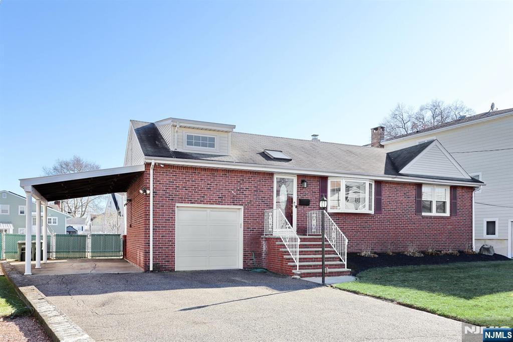 Homes for sale in South Hackensack, NJ | 16 Maple Ave, South Hackensack, NJ 07606 | MLS# 25043173