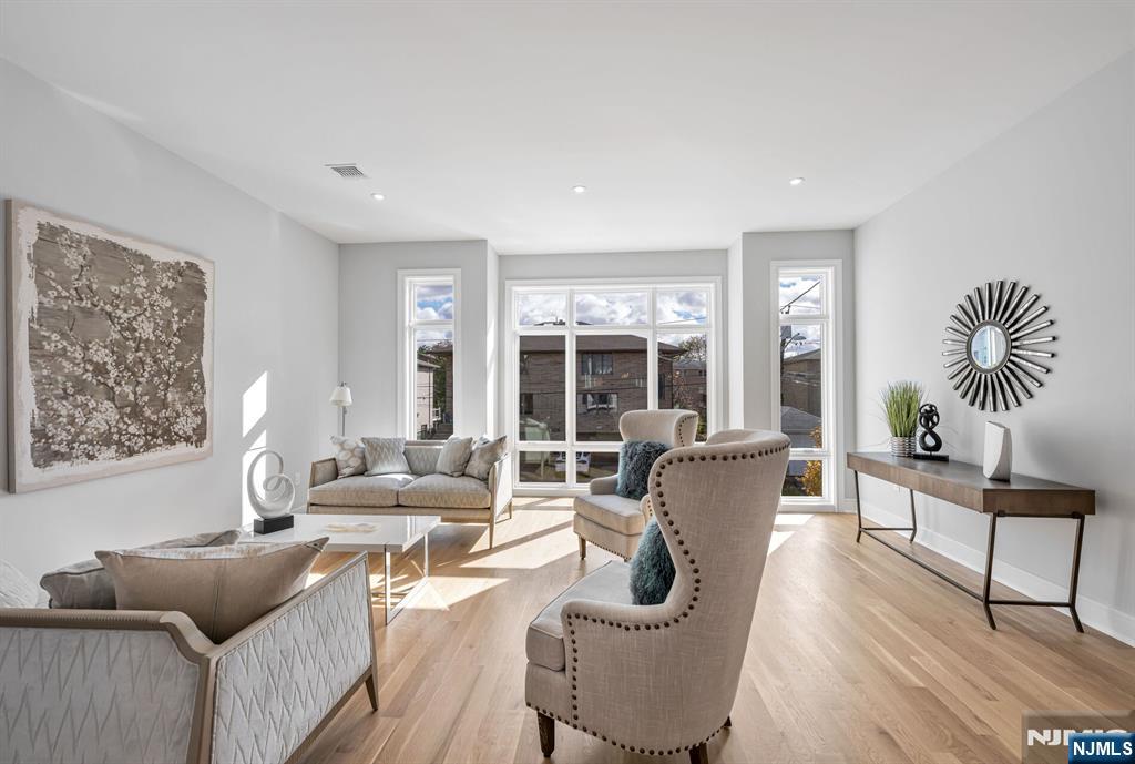 Homes for sale in Fort Lee, NJ | 2451 E Camner St #2451, Fort Lee, NJ 07024 | MLS# 25043195