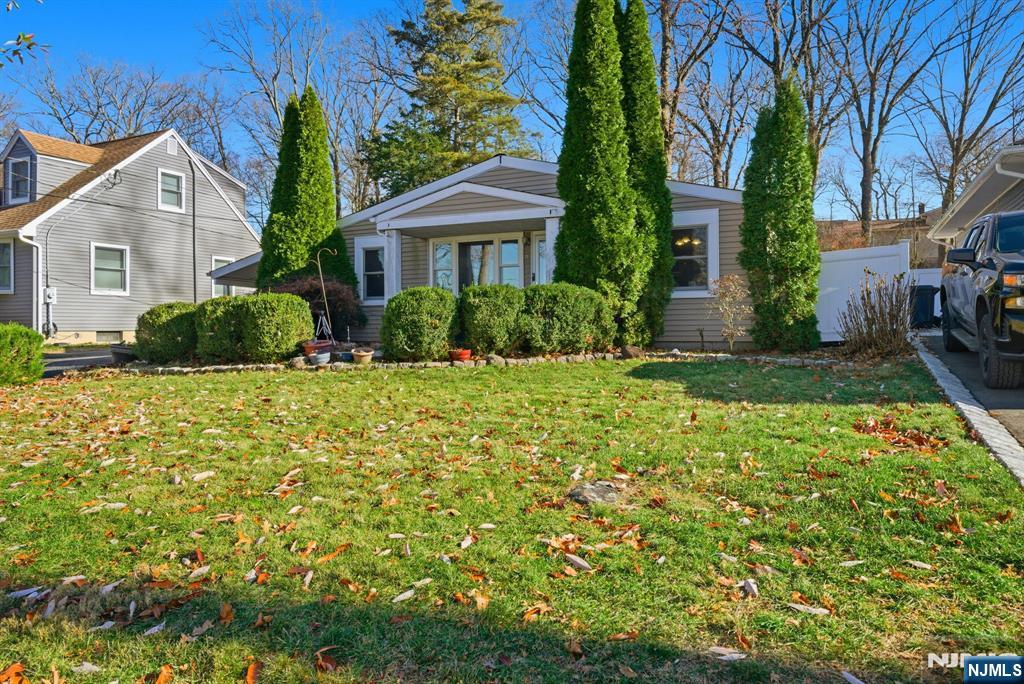 Homes for sale in Oakland, NJ | 73 Page Dr, Oakland, NJ 07436 | MLS# 25043273