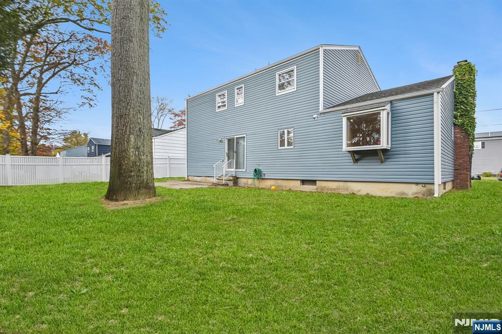 Homes for sale in Pompton Lakes, NJ | 36 Arcadia Rd, Pompton Lakes, NJ 07442 | MLS# 25043289