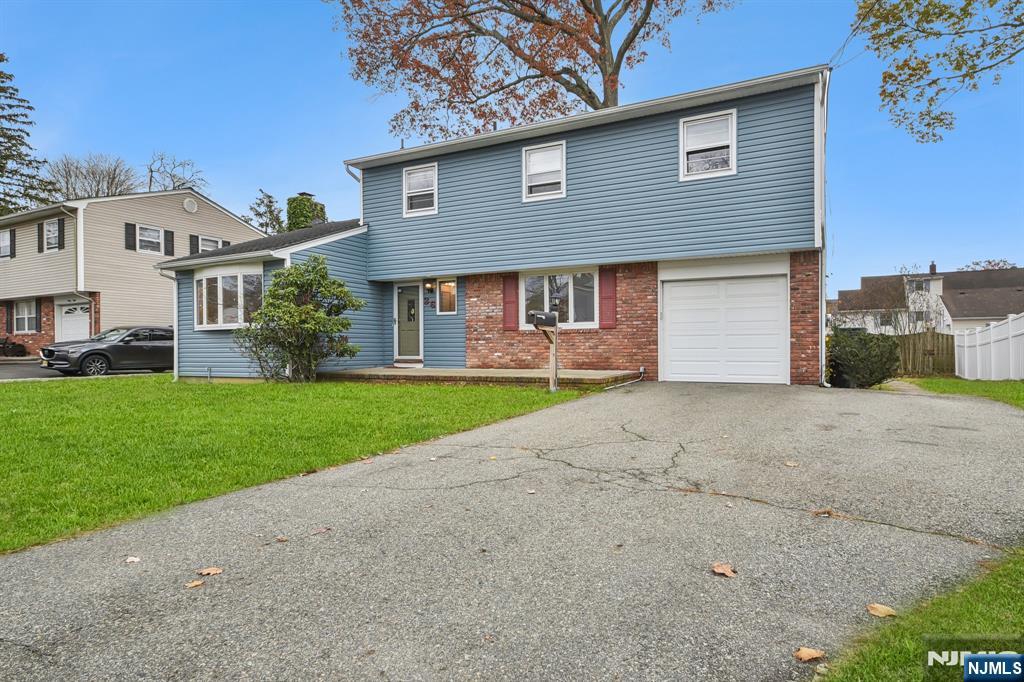 Homes for sale in Pompton Lakes, NJ | 36 Arcadia Rd, Pompton Lakes, NJ 07442 | MLS# 25043289