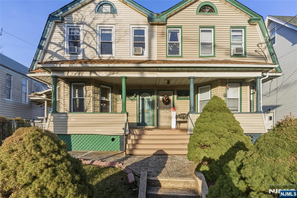 Homes for sale in Ridgefield Park, NJ | 60 Winant Ave, Ridgefield Park, NJ 07660 | MLS# 25043311