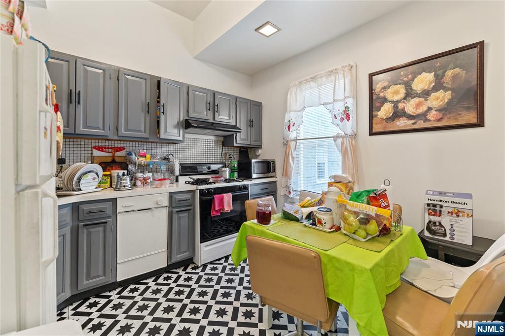 Homes for sale in Jersey City, NJ | 86 Clendenny, Jersey City, NJ 07304 | MLS# 25043420