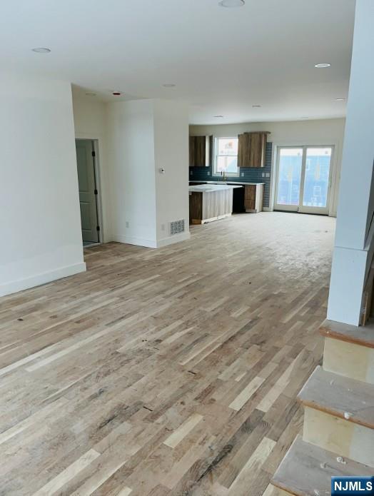 Homes for sale in Elmwood Park, NJ | 180 Philip Ave, Elmwood Park, NJ 07407 | MLS# 25043442