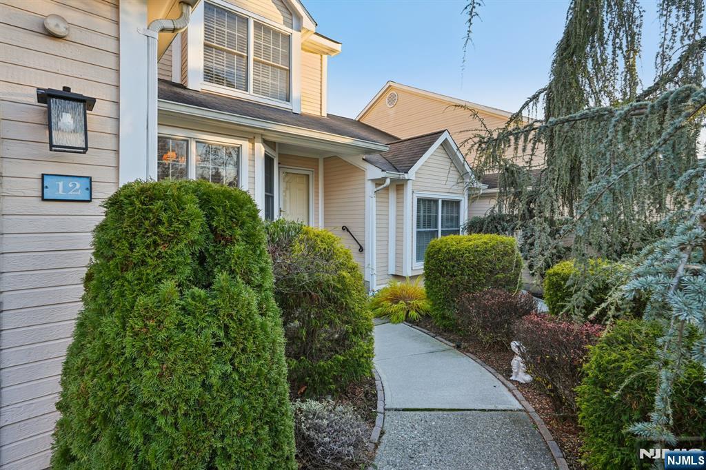 Homes for sale in Wayne, NJ | 12 Hadley Ln, Wayne, NJ 07470 | MLS# 25043463