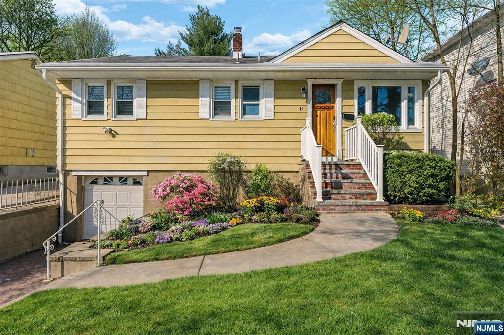 Homes for sale in Clifton, NJ | 14 Weeks Ct, Clifton, NJ 07013 | MLS# 25043509