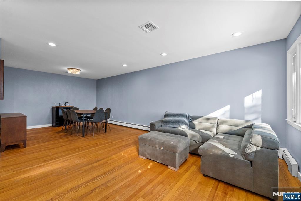 Homes for sale in Clifton, NJ | 14 Weeks Ct, Clifton, NJ 07013 | MLS# 25043509