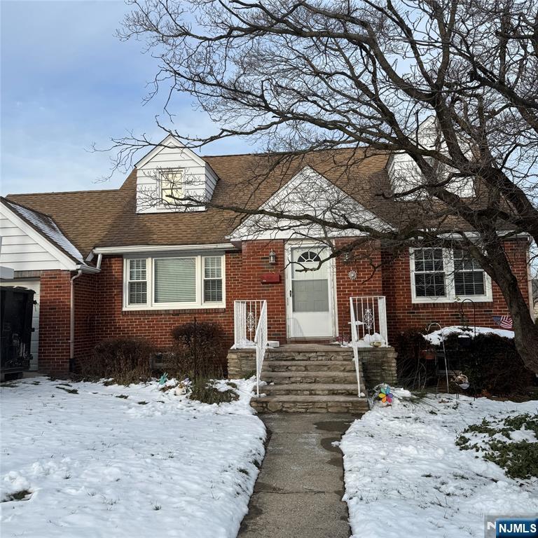 Homes for sale in Clifton, NJ | 166 Elmwood Dr, Clifton, NJ 07013 | MLS# 25043522