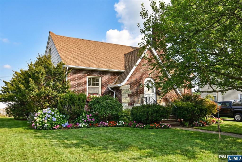 Homes for sale in Lodi, NJ | 65 Avenue C, Lodi, NJ 07644 | MLS# 25043537