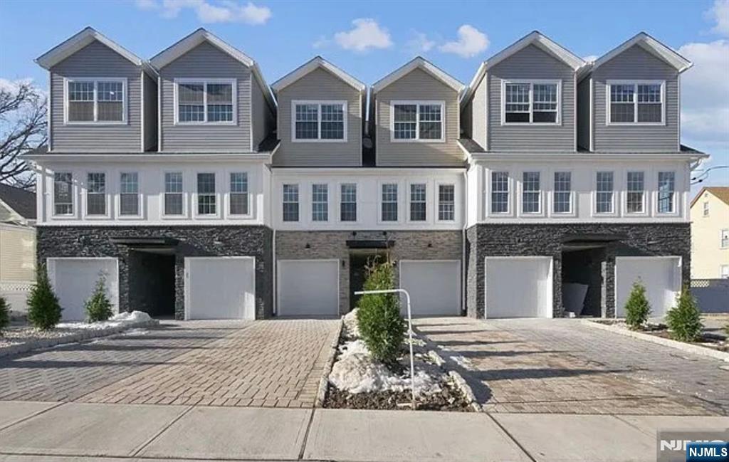 Homes for sale in Garfield, NJ | 93 Prospect St #6, Garfield, NJ 07026 | MLS# 25043547