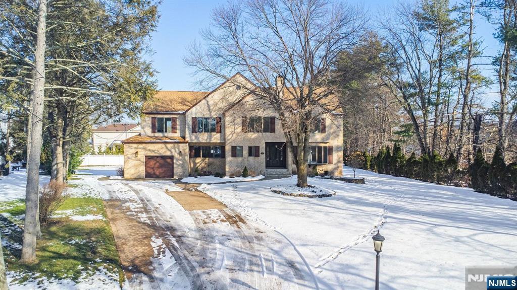 $1,399,900 Colonial