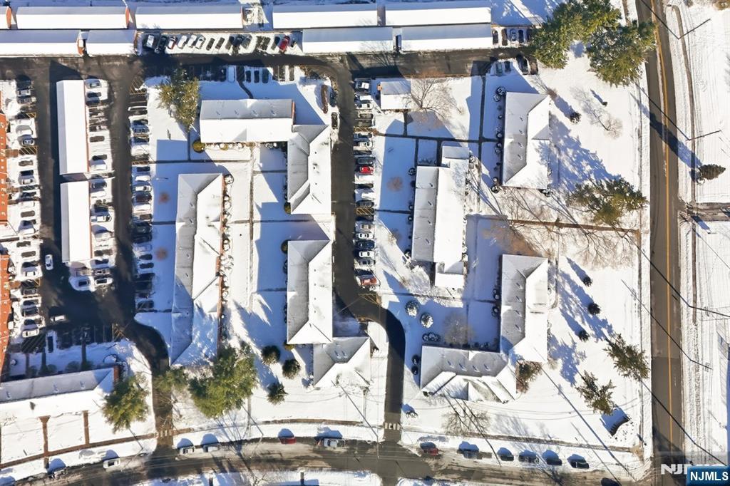 Homes for sale in Wayne, NJ | 28 Knox Ter, Wayne, NJ 07470 | MLS# 25043610