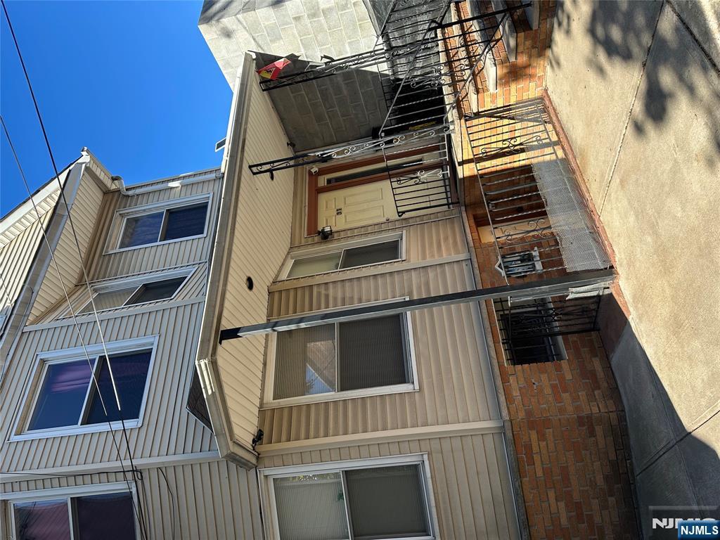 Homes for sale in Newark, NJ | 31 Read, Newark, NJ 07105 | MLS# 25043613