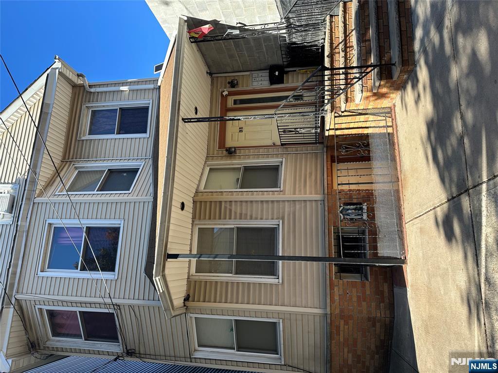 Homes for sale in Newark, NJ | 31 Read, Newark, NJ 07105 | MLS# 25043613