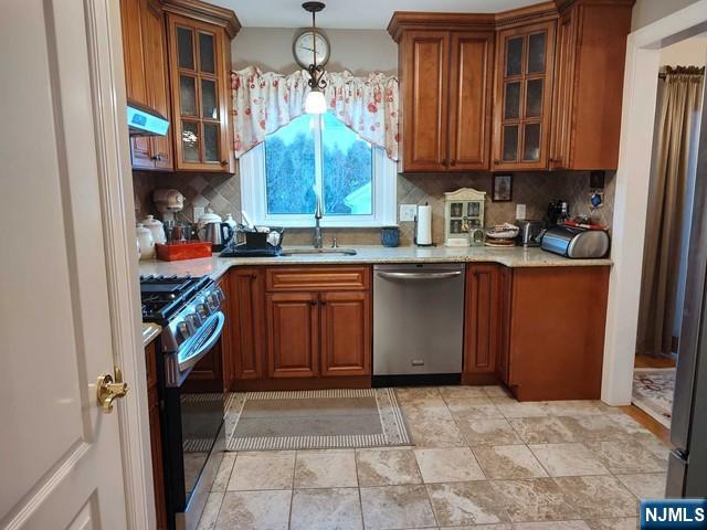 Homes for sale in Elmwood Park, NJ | 190 Martha Ave, Elmwood Park, NJ 07407 | MLS# 25043639