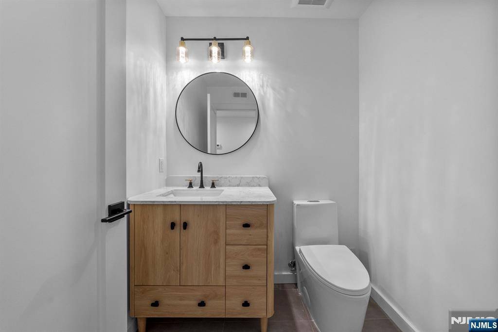 Homes for sale in Palisades Park, NJ | 74 Liberty Pl, Palisades Park, NJ 07650 | MLS# 25043658