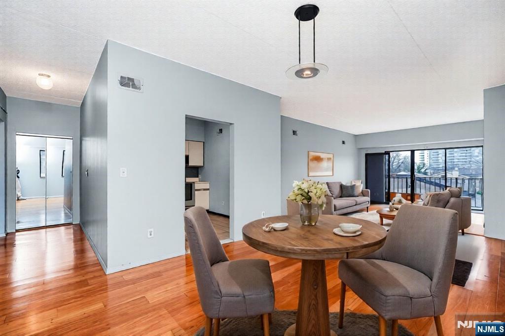 Homes for sale in Cliffside Park, NJ | 390 Gorge Rd #402, Cliffside Park, NJ 07010 | MLS# 25043678