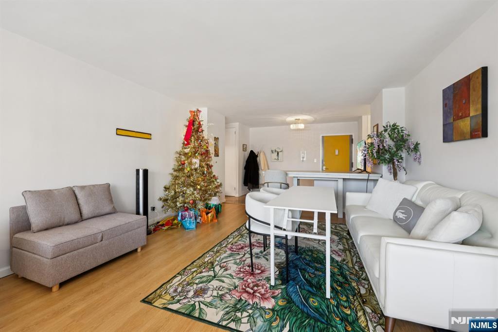 Homes for sale in Verona, NJ | 1 Claridge Dr #503, Verona, NJ 07044 | MLS# 25043682