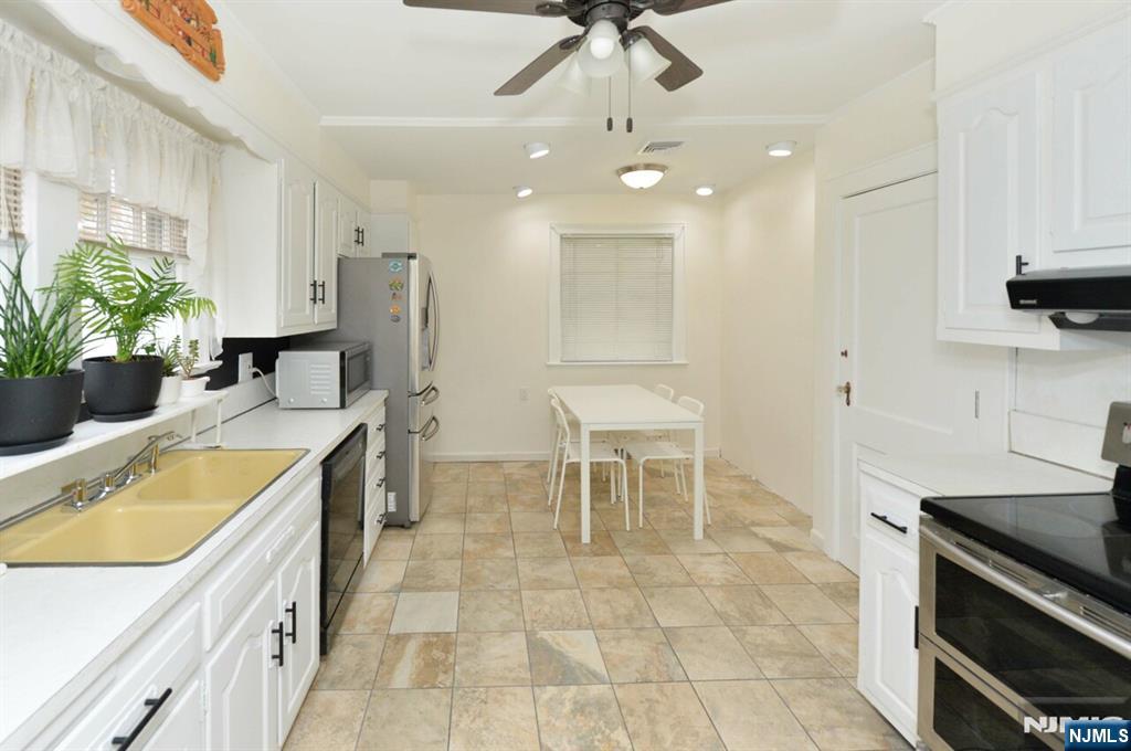 Homes for sale in New Milford, NJ | 507 James St, New Milford, NJ 07646 | MLS# 25043692