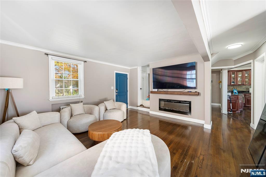 Homes for sale in Rochelle Park, NJ | 124 Hazley Ave, Rochelle Park, NJ 07662 | MLS# 25043720