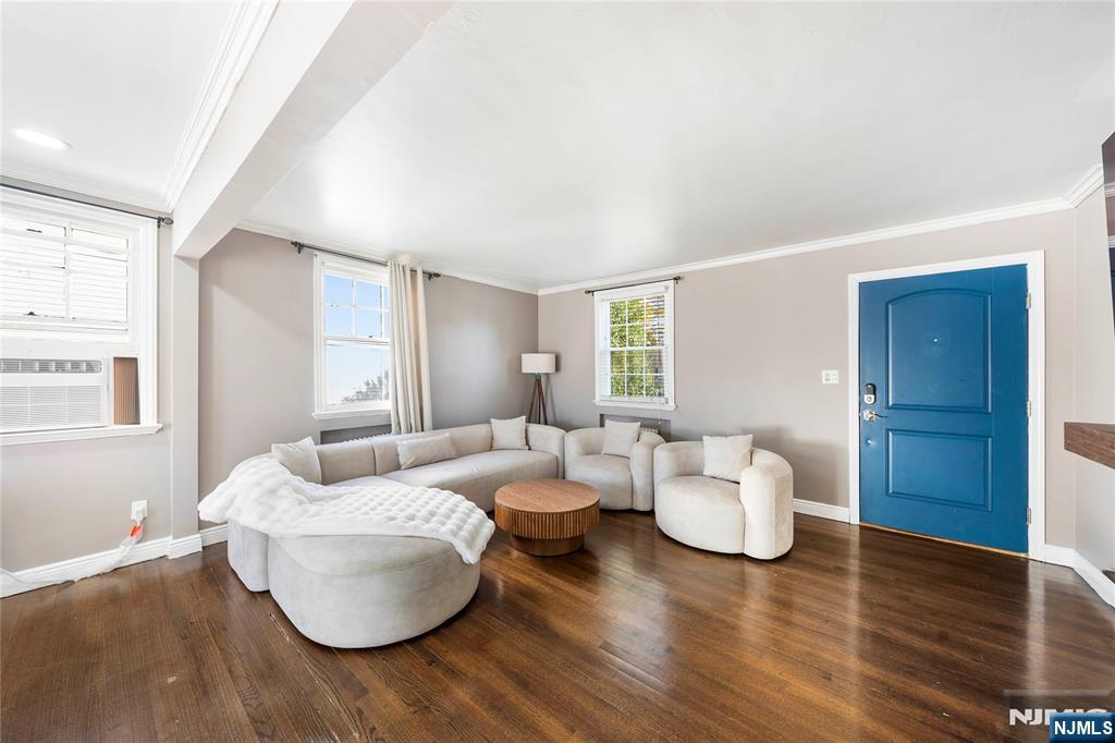 Homes for sale in Rochelle Park, NJ | 124 Hazley Ave, Rochelle Park, NJ 07662 | MLS# 25043720