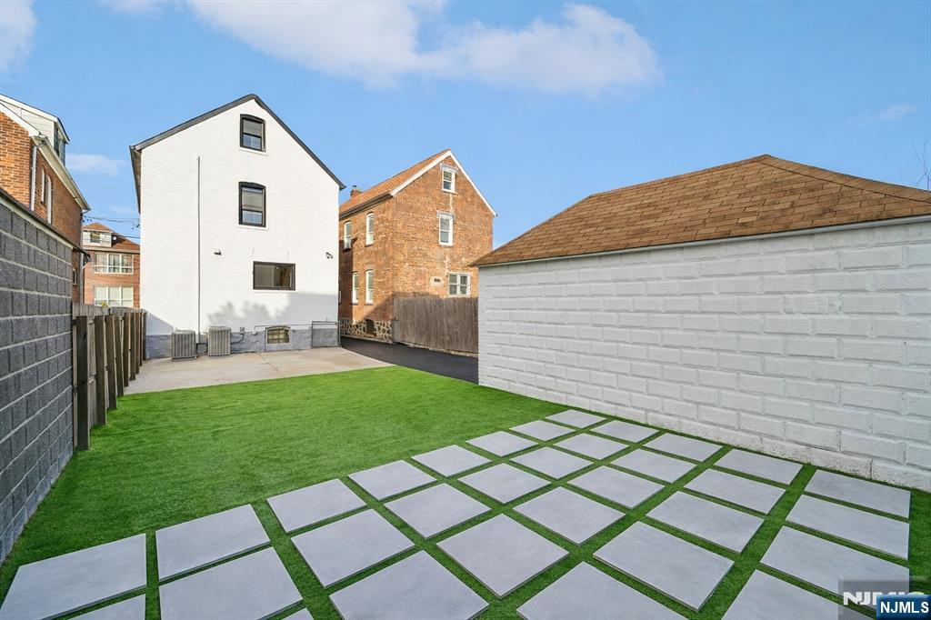 Homes for sale in North Bergen, NJ | 8606 2nd Ave, North Bergen, NJ 07047 | MLS# 25043757