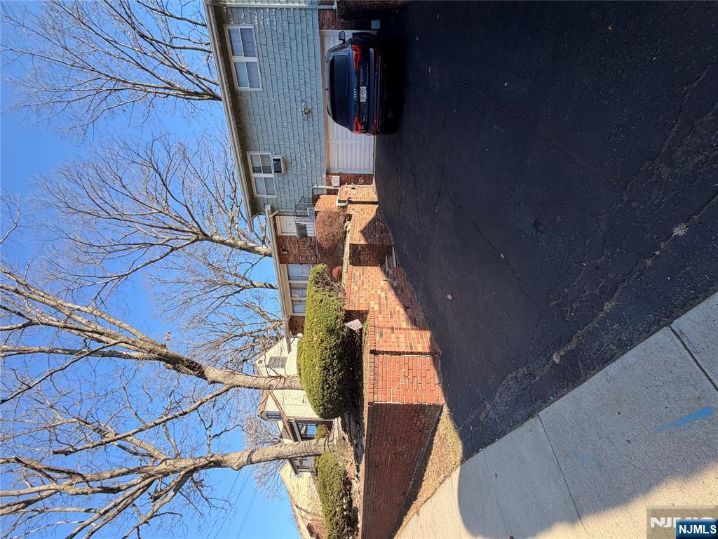 Homes for sale in Fort Lee, NJ | 1032 Glen Rd, Fort Lee, NJ 07024 | MLS# 25043776