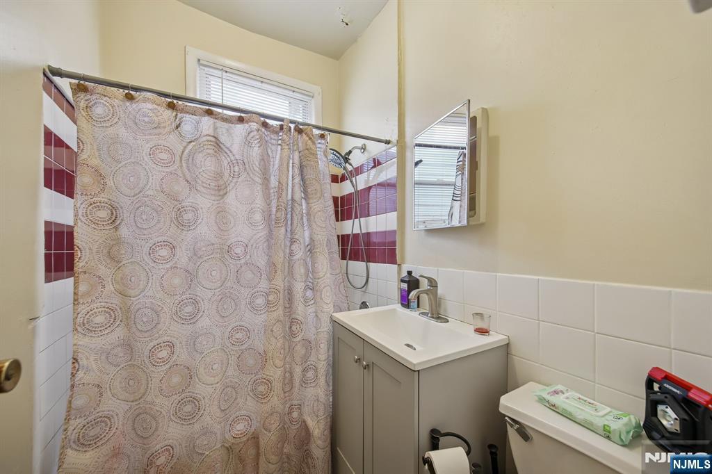 17 Myrtle Avenue