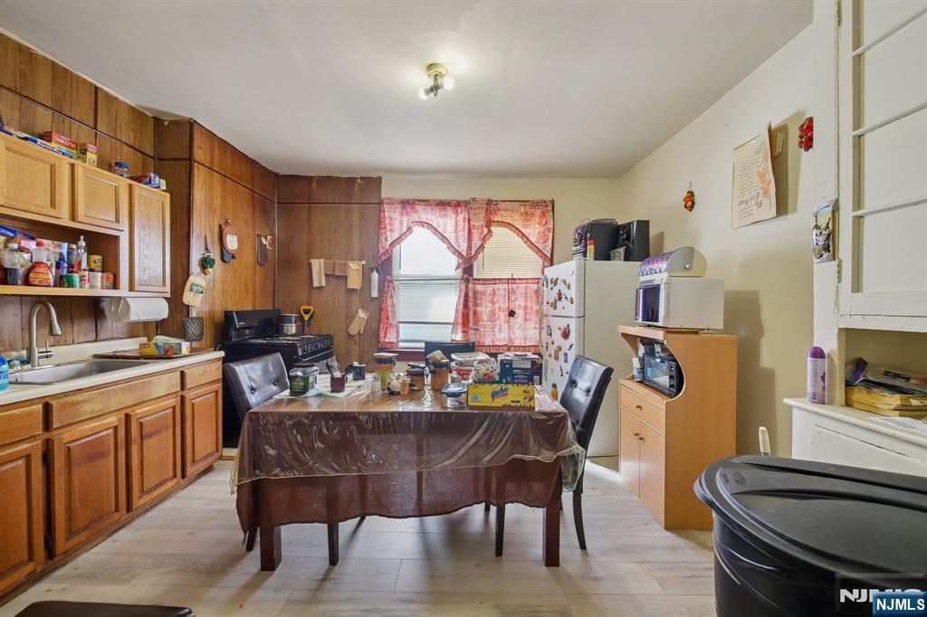 17 Myrtle Avenue