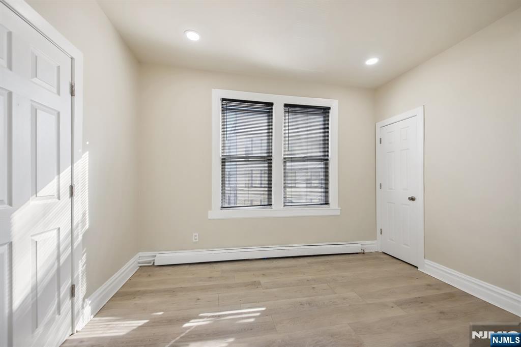 17 Myrtle Avenue