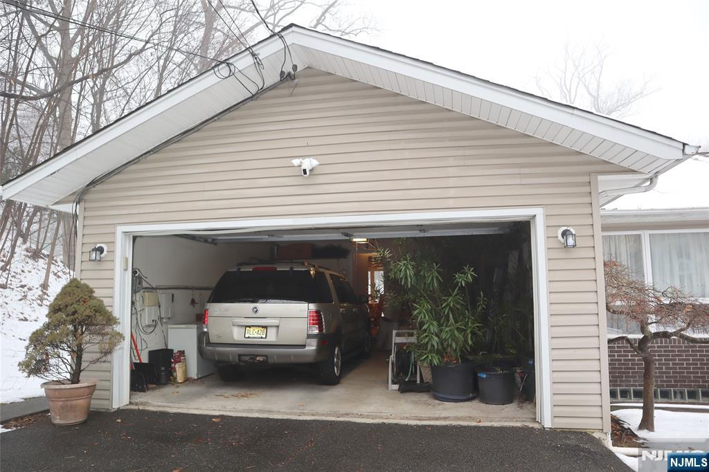 Homes for sale in North Haledon, NJ | 97 Squaw Brook Rd, North Haledon, NJ 07508 | MLS# 25043944