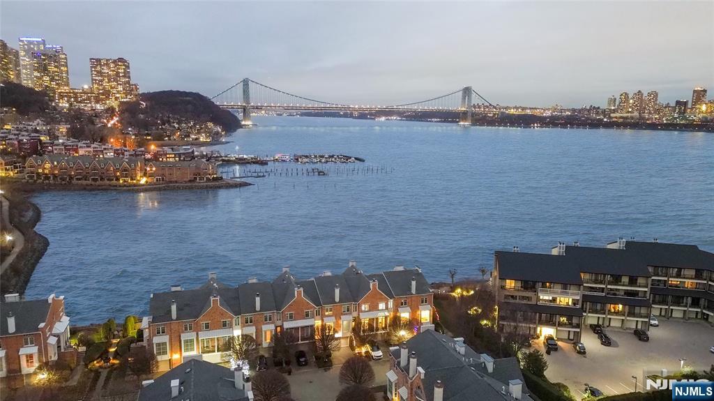 Homes for sale in Edgewater, NJ | 119 Hudson Cvs, Edgewater, NJ 07020 | MLS# 25044018