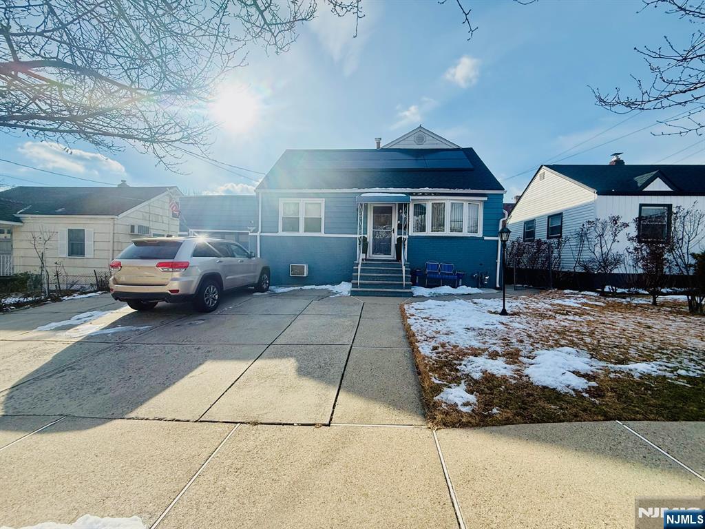 Homes for sale in Lodi, NJ | 252 Church St, Lodi, NJ 07644 | MLS# 25044171