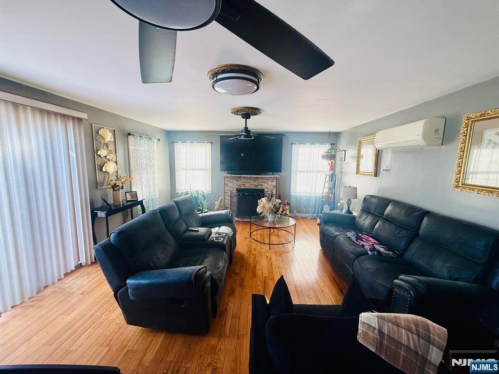 Homes for sale in Lodi, NJ | 252 Church St, Lodi, NJ 07644 | MLS# 25044171