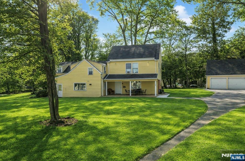 $1,250,000 Colonial