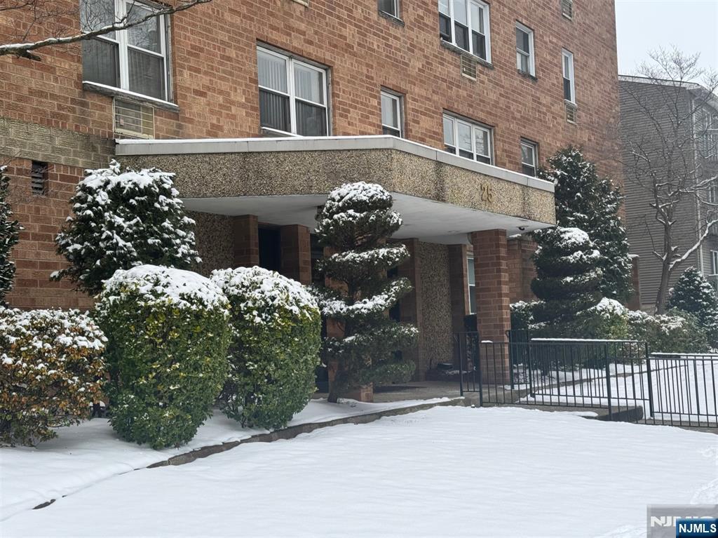 Homes for sale in Hackensack, NJ | 25 Jefferson St #3D, Hackensack, NJ 07601 | MLS# 26000292