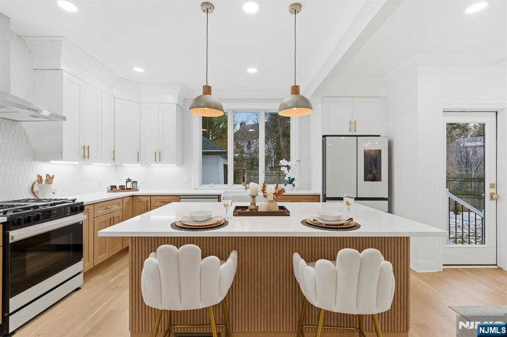 180 Crescent Avenue, Leonia, NJ, 07605