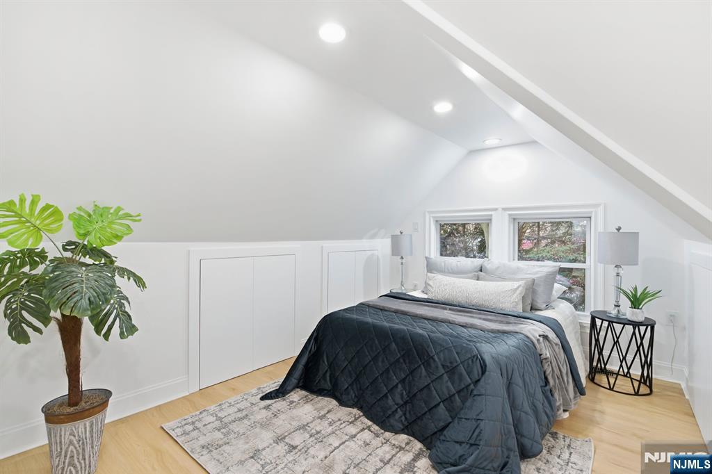 180 Crescent Avenue, Leonia, NJ, 07605