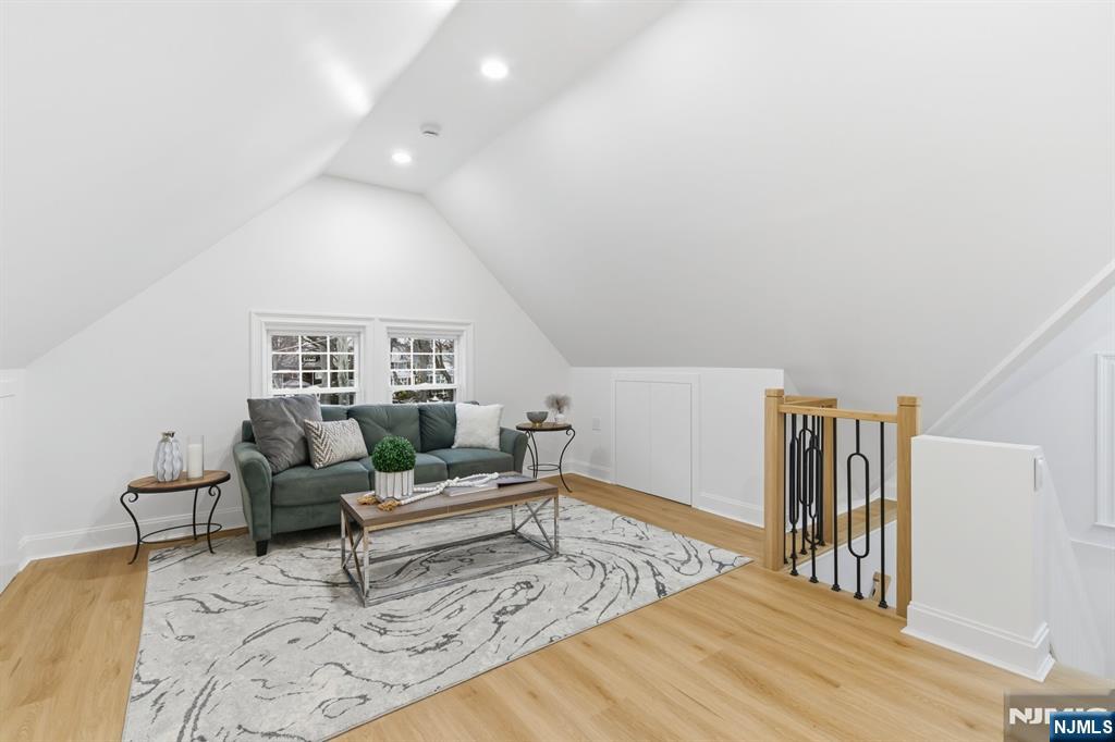 180 Crescent Avenue, Leonia, NJ, 07605