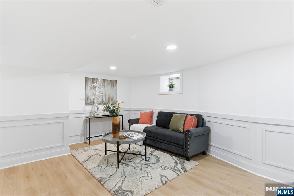 180 Crescent Avenue, Leonia, NJ, 07605