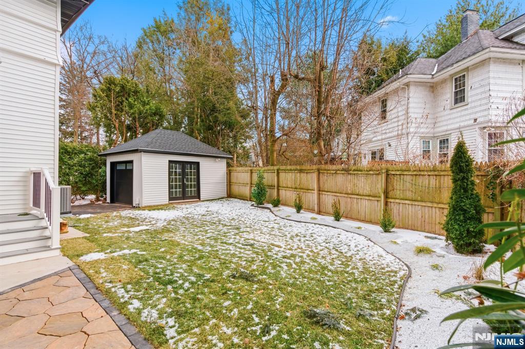 180 Crescent Avenue, Leonia, NJ, 07605