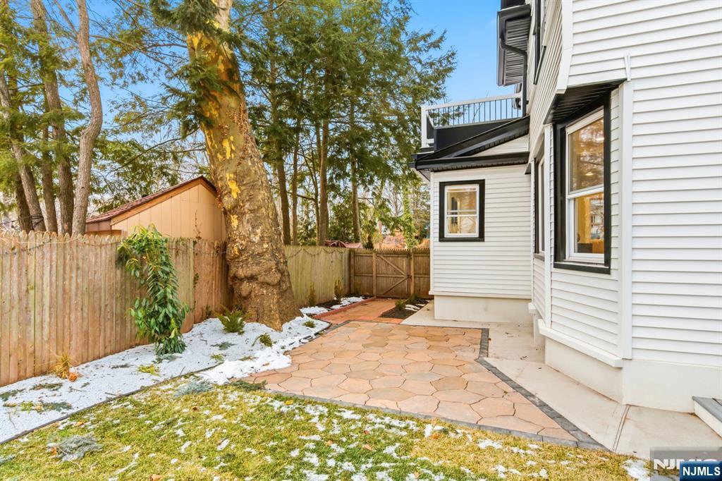 180 Crescent Avenue, Leonia, NJ, 07605