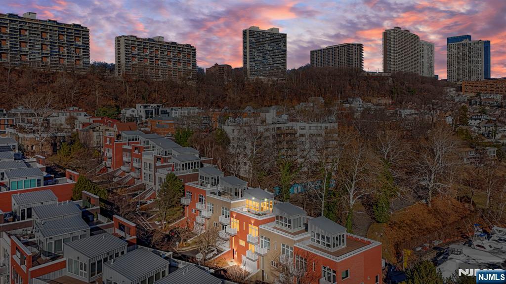 $1,649,000 Townhouse