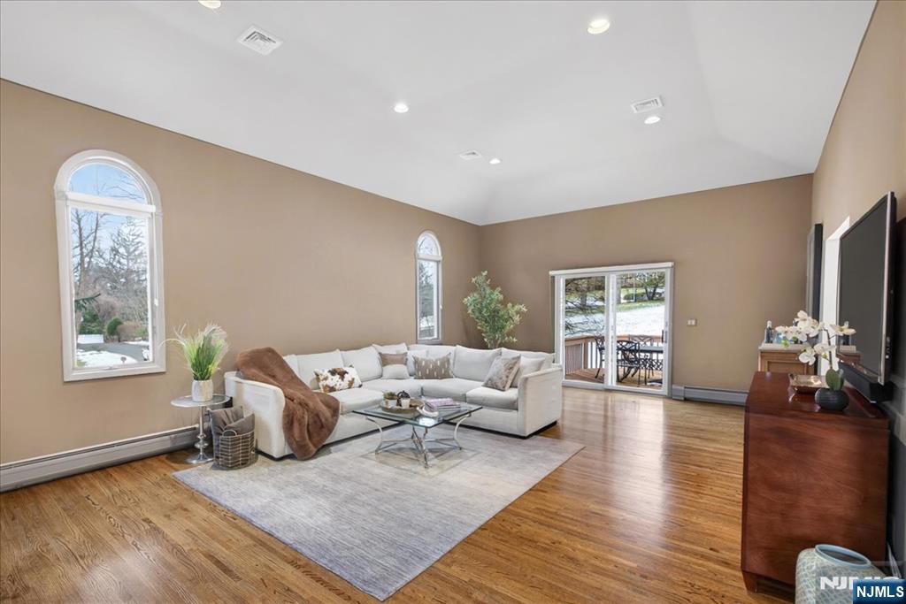 117 Van Riper Lane, Woodcliff Lake, NJ, 07677