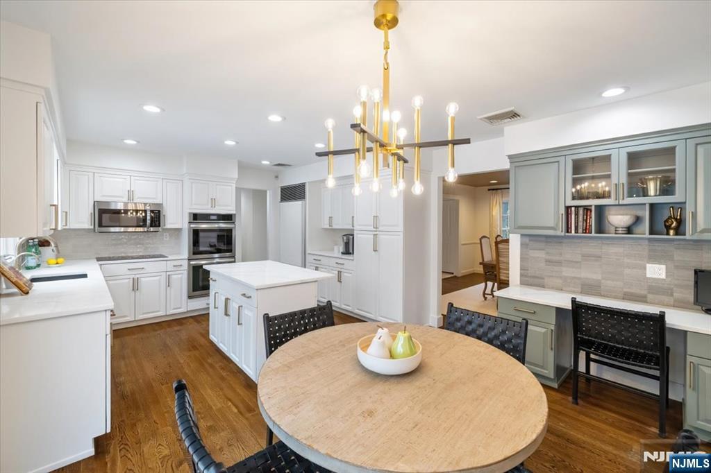 117 Van Riper Lane, Woodcliff Lake, NJ, 07677