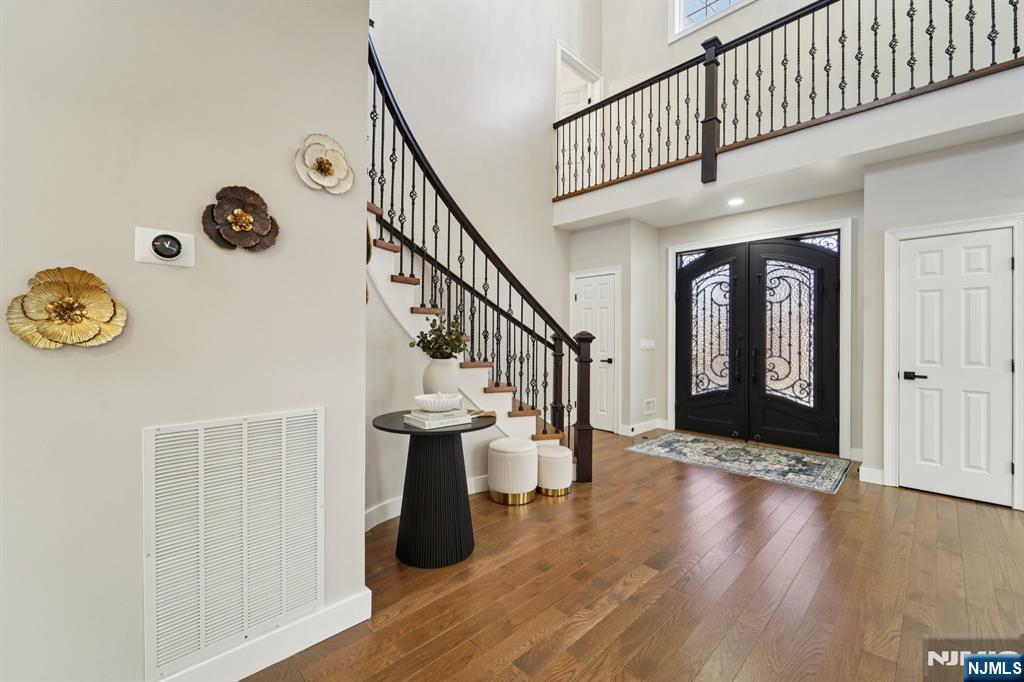 Homes for sale in Wayne, NJ | 24 Holmes Ln, Wayne, NJ 07470 | MLS# 26000477