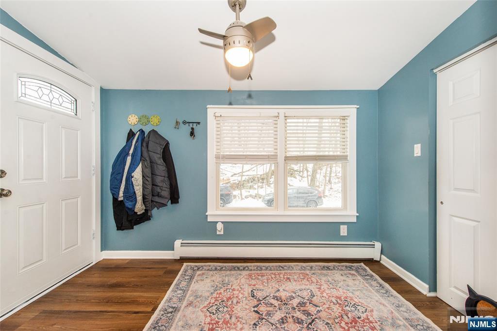 Homes for sale in Hopatcong, NJ | 304 Squaw Trl, Hopatcong, NJ 07821 | MLS# 26000689