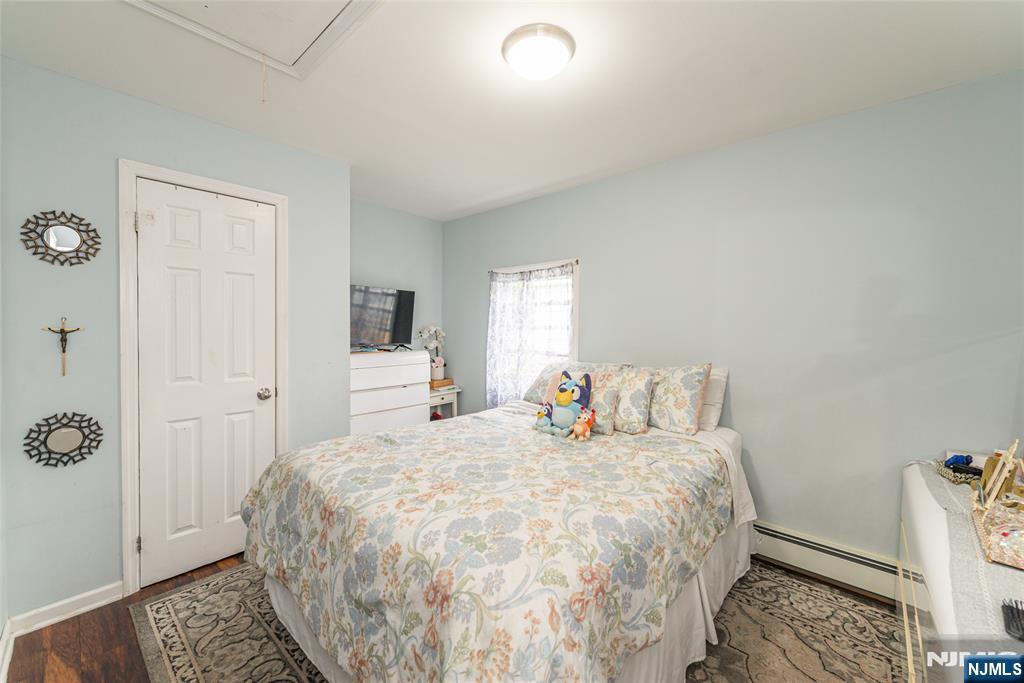 Homes for sale in Oakland, NJ | 20 Park Dr, Oakland, NJ 07436 | MLS# 26000702