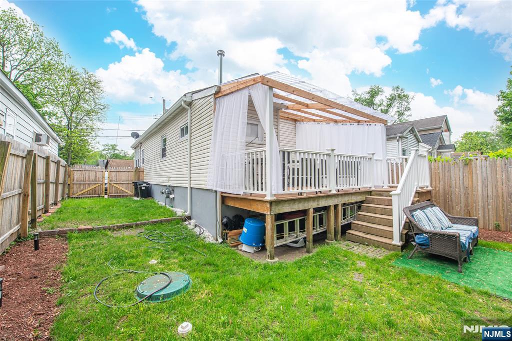 Homes for sale in Oakland, NJ | 20 Park Dr, Oakland, NJ 07436 | MLS# 26000702