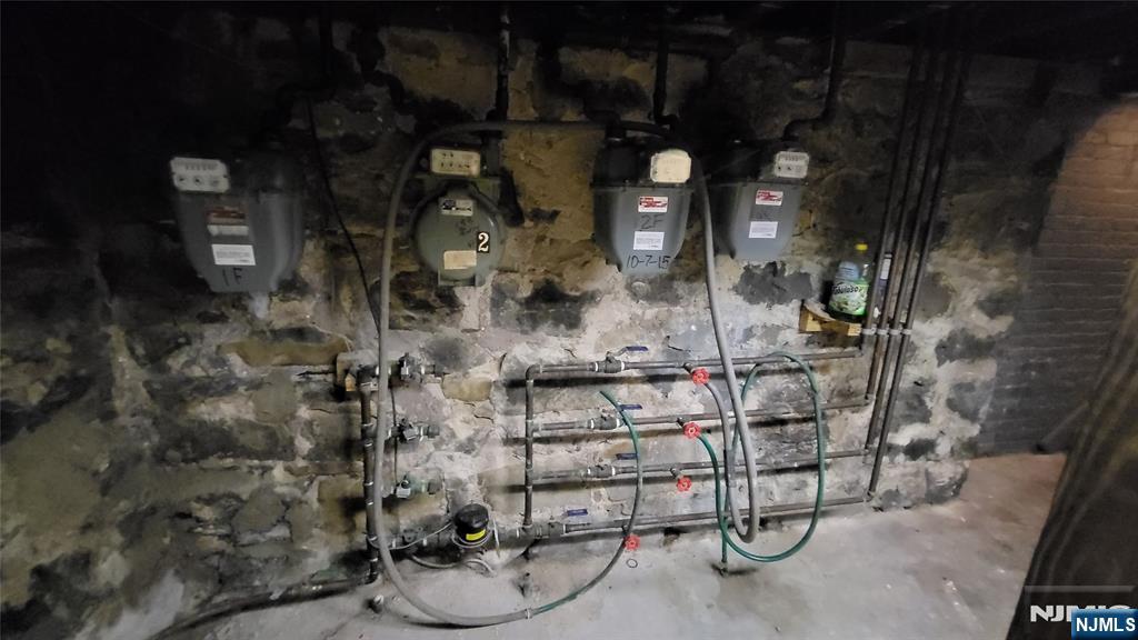 Homes for sale in Union City, NJ | 1506 Summit Ave, Union City, NJ 07087 | MLS# 26000723